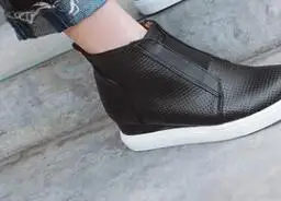 

2018 new solid color low cut short boots round head deep mouth low heel snow boots scrub.