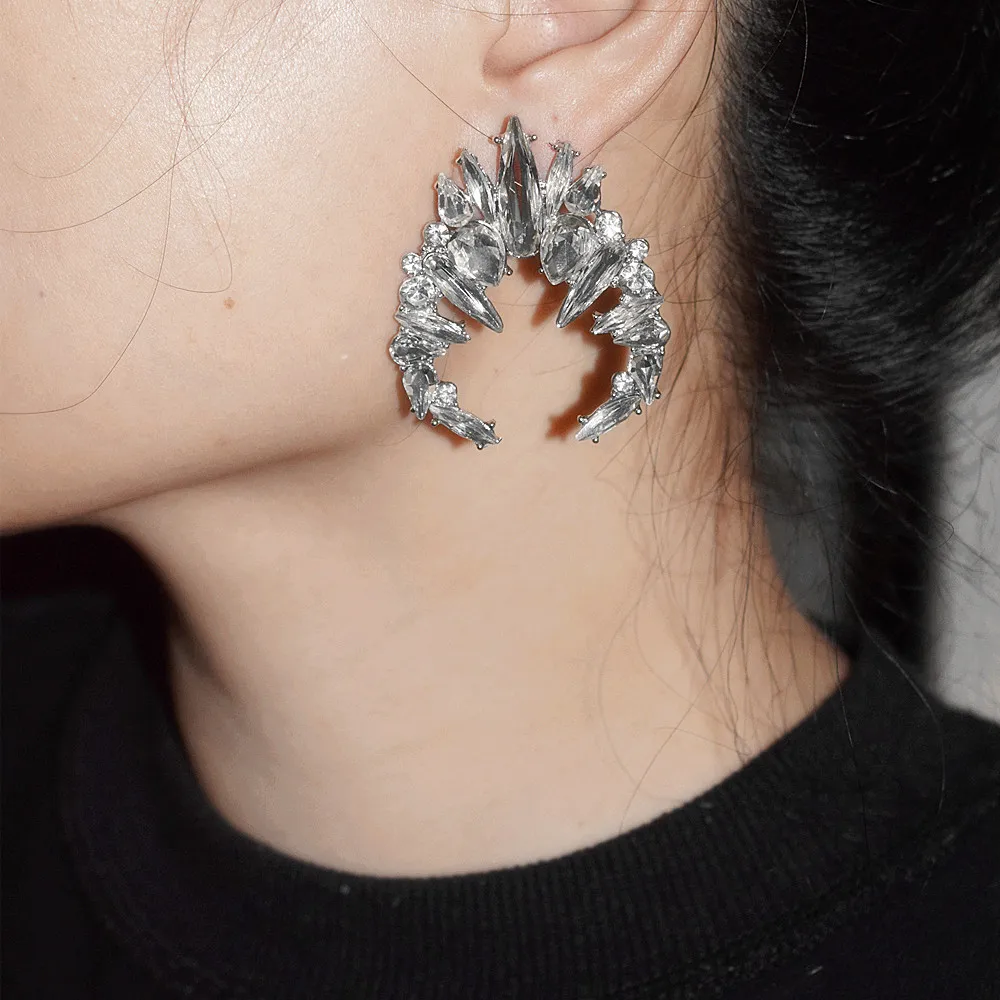 

New Arrival Shiny Crystal Charm Stud Earrings for Women Fashion Jewelry Boho Maxi Collection Earrings Accessories