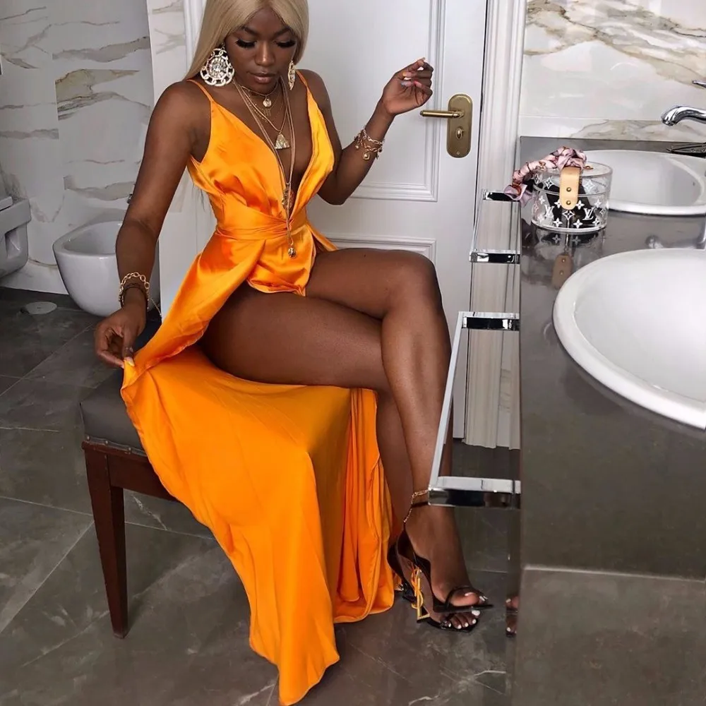 

2019 Summer Women's Sleeveless Halter Gold Dress Simulation Silk Sexy Split Nightclub Dress High Waist V-neck Satin Dress