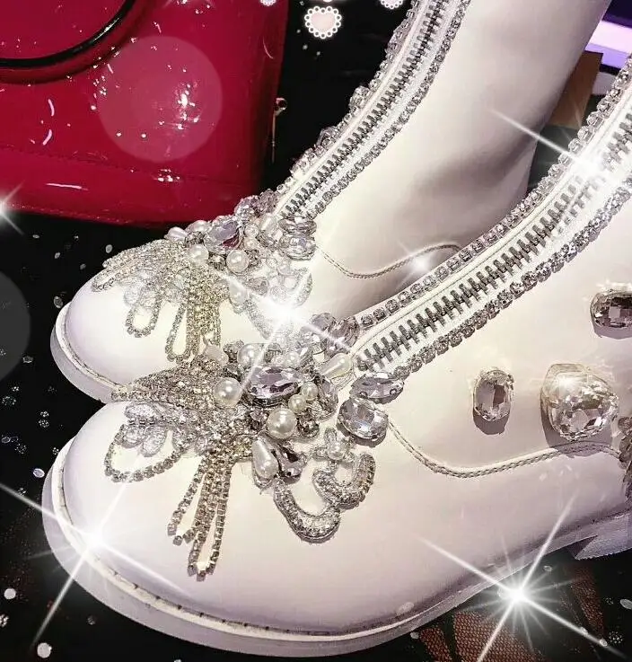 

Tide brand crystal gem tassel front zipper leather Martin boots European station diy star with the same paragraph