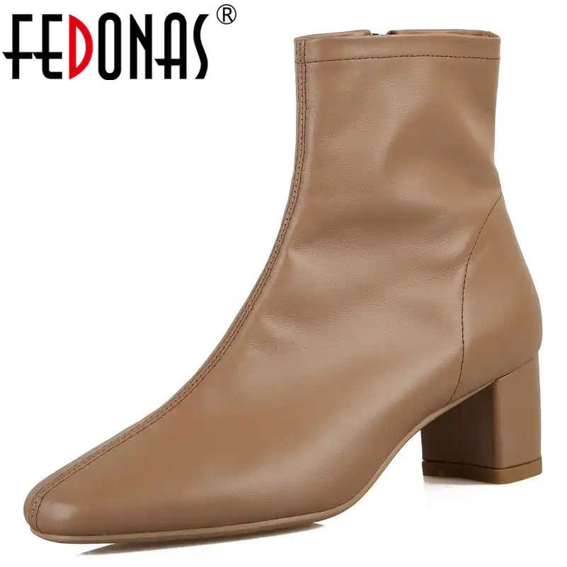 womens short chelsea boots
