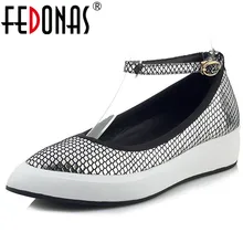 FEDONAS/модные женские туфли из натуральной кожи на плоской платформе с ремешком на лодыжке; пикантные женские туфли с острым носком; сезон весна-лето; свадебные туфли для вечеринок
