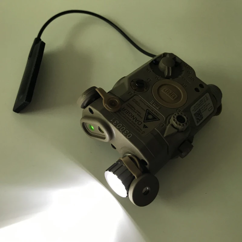 Caixa de Bateria Verde com Branco Lanterna e Lente Askco Airsoft Militar Tático - Peq-15 Laser Ponto Led ir Orangial an 23 Esporte e Lazer