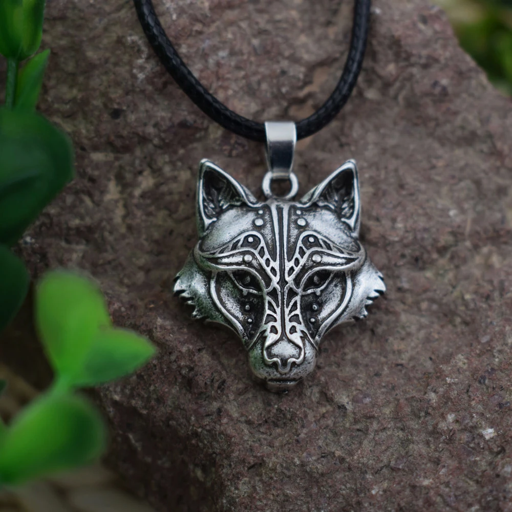 SanLan men's Celtics Wolf Heart Couples Necklaces Animal pendant Totem Best Friends Or Couples Jewelry