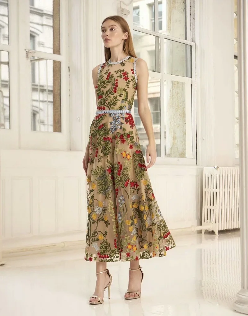 

High quality embroidered Mesh dress New 2019 summer elegant sleeveless dress Fashion women's party dress A160