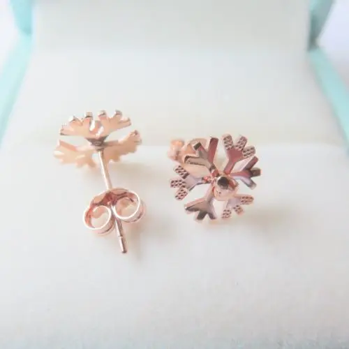 

Solid 18K Rose Gold Stud Earrings Lovely 10mm Snowflake Shape Stud Earrings