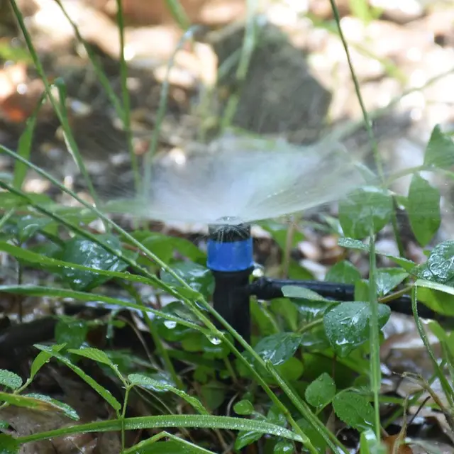 Drip Öntöző Csepegtető Állítható Refrakciós Sprinkler Spray 360 Fokos Kerti Növények Öntözés Fúvóka 8Db - Image 3