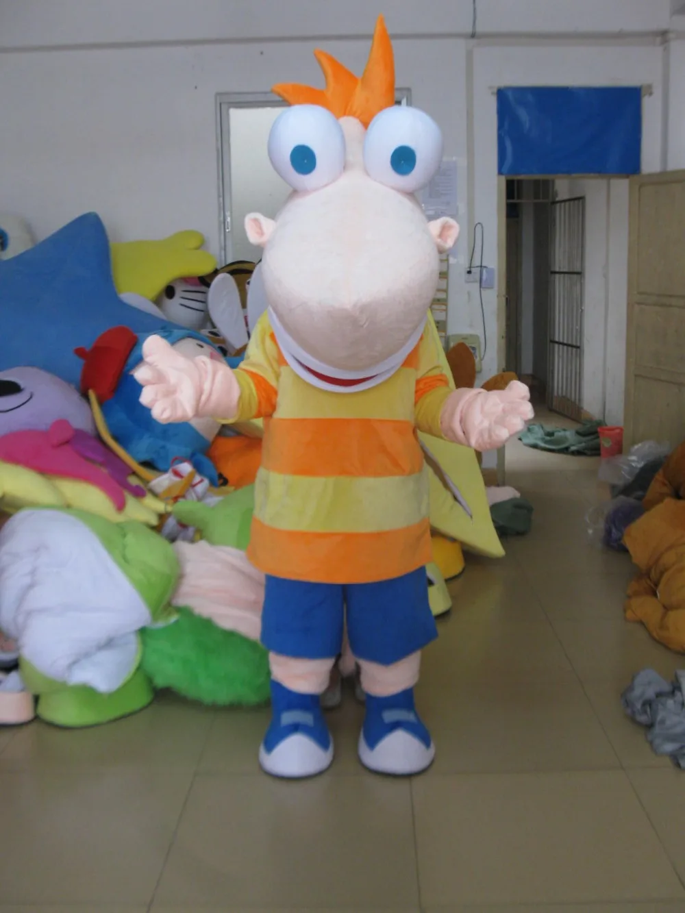 mascot costumes Long face With a big nose boy mascot costume people