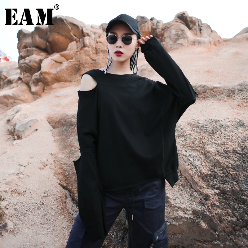 

[EAM] 2019 New Autumn Winter Round Neck Long Sleeve Big Size Loose Strapless Hollow Out Asymmetry Sweatshirt Women Fashion JY410