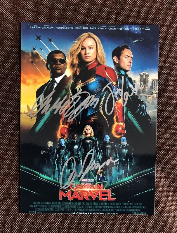 Капитан Марвел Бри Ларсон Самуэль Л. Jackson Jude Law autographed оригинальная фотография 5*7
