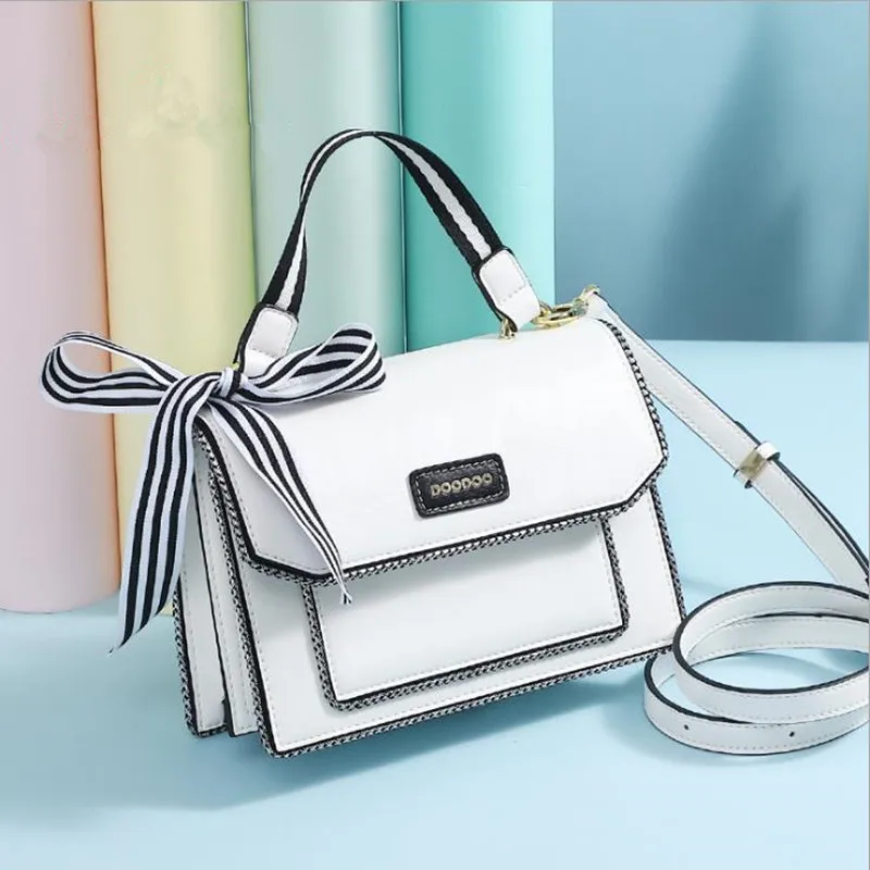 

2019 New Japanese and Korean Organ Small Square Bag Simple Fashion PU Material Shoulder Slung Handbag Popular Wild Handbag d1026
