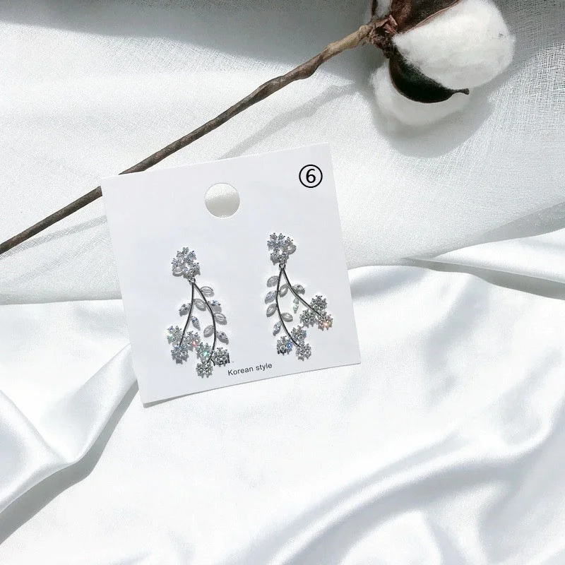 Корейские блестящие серьги в виде звезды, длинные серьги с кисточками и кристаллами для женщин, милые серьги, ювелирные изделия в виде капель Букле д 'Орель, подарки - Окраска металла: crystal flower