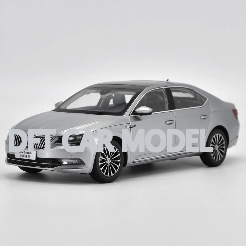 Kopen 118 Legering Speelgoed Voertuigen Superb Auto Model Van Kinderen Speelgoed Auto  S Originele Geautoriseerde Authentieke Kinderen Speelgoed