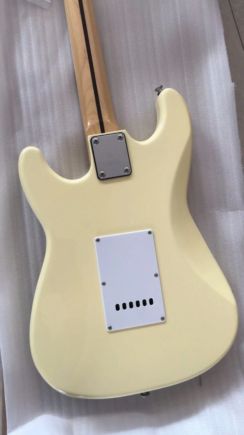 Wholesale New STR Yngwie Malmsteen Electric Guitar With Scallop Fingerboard In Cream Top Quality 180329