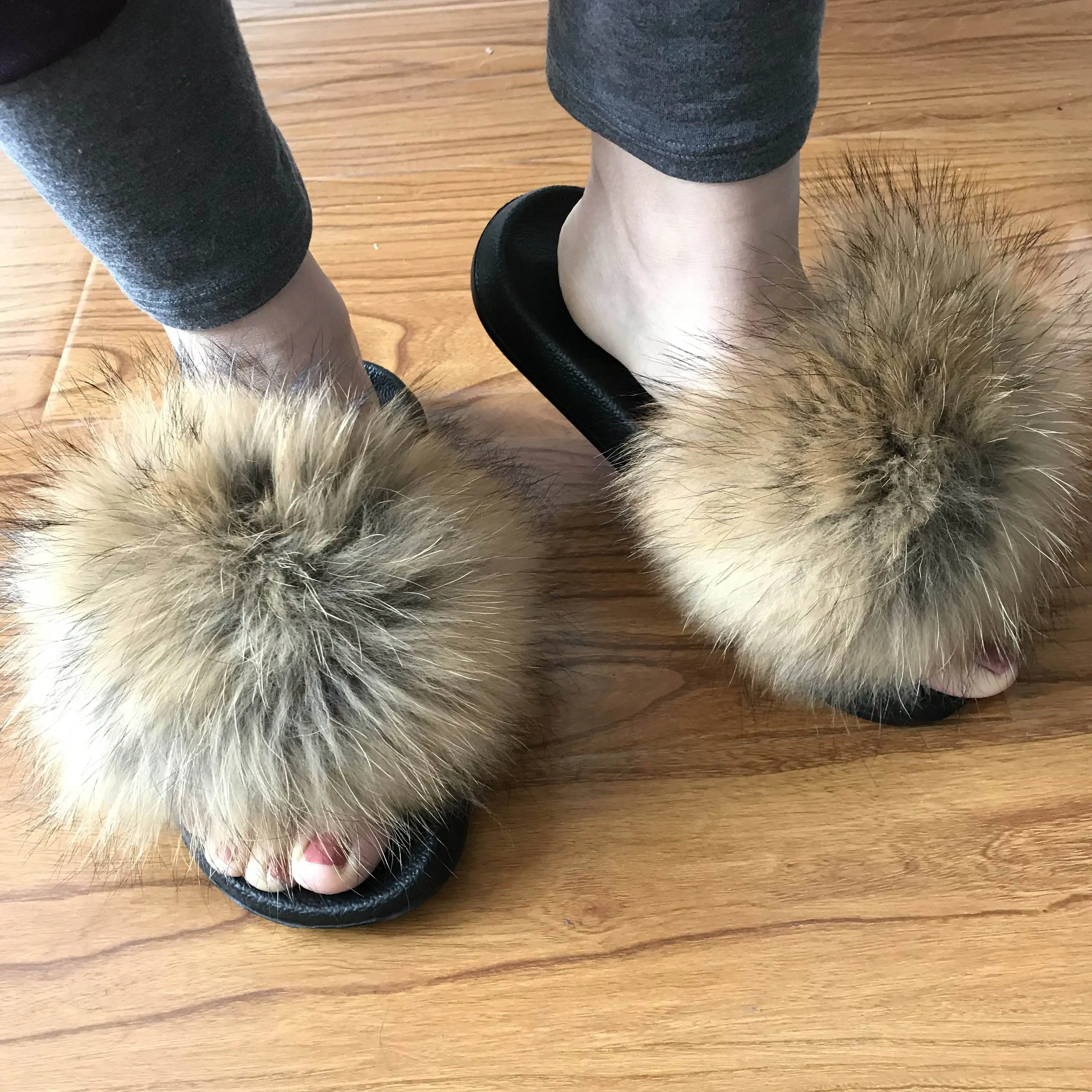 

FunFur - Fluffy Real Natural Raccoon Fur Slides Flat Fluffy Fashion Home Summer Sandals Women's Fur Slippers Shoes