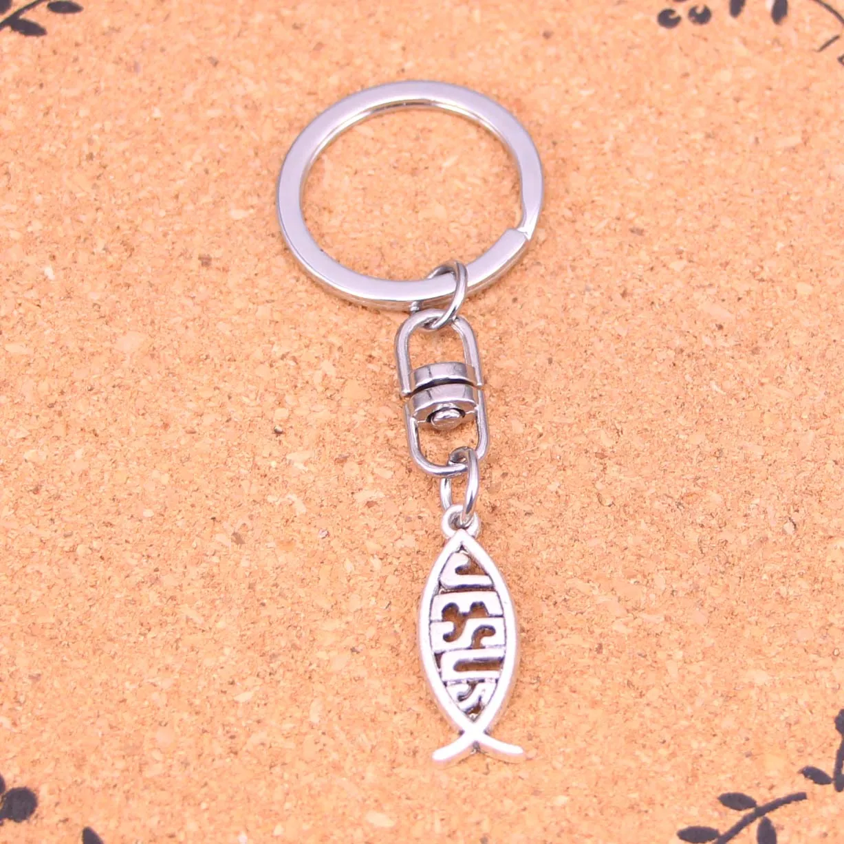 

20Pcs Fashion Amulet Charm Evil Eye Sliver Plated keyring fish jesus Alloy Keychain For Gift Car Key Chain Jewelry