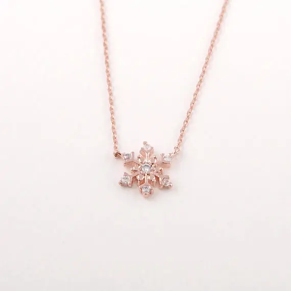 Wholesale Snowflake Necklace With 