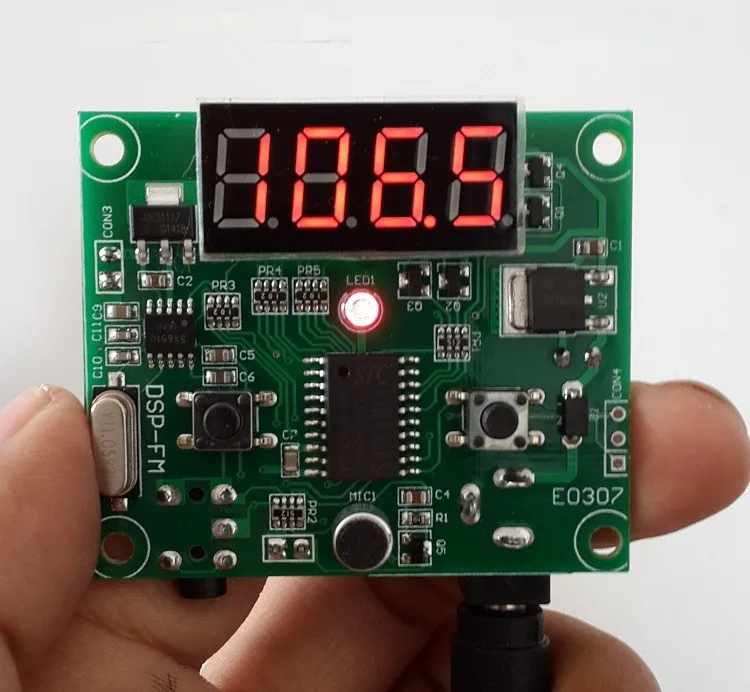 

DSP Technology FM Radio Transmitter Module LCD Display for Wireless Audio Sound