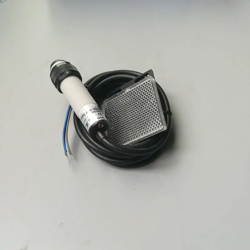 PNP отражающий Тип фотоэлектрический датчик отражатель M18 NO/NC/NO + NC 2m обнаружение