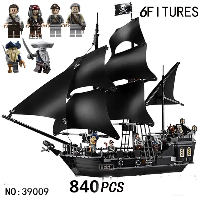 bateau pirate jouet