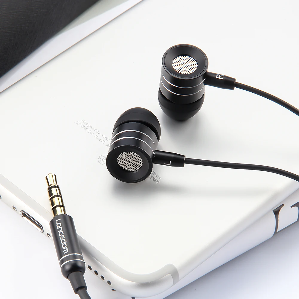 3 5mm Metal Earphone In ear Headset Stereo Earphones Earbuds With Microphone For iphone Xiaomi huawei oppo MP3 PC Headphone