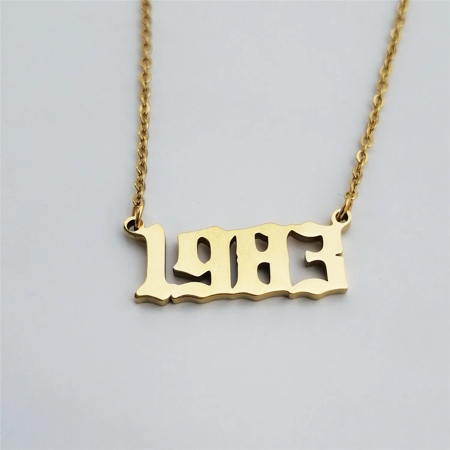 

Custom Gold Year 1983 Personalized Old English Number Necklace For Women Collar Hombre Choker Chain Statement Pendant Necklace