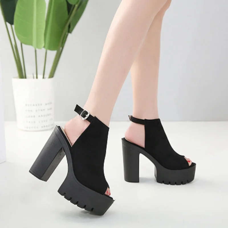 

MoBei Model fashion show ultra-light platform fashion boots European and American nightclub sexy high-heeled women's boots