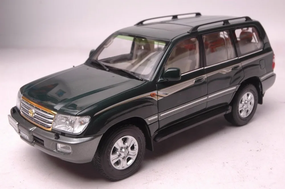 1:18 Diecast Model for Toyota Land Cruiser LC100 2009 Green SUV Alloy Toy Car Miniature Collection Gift