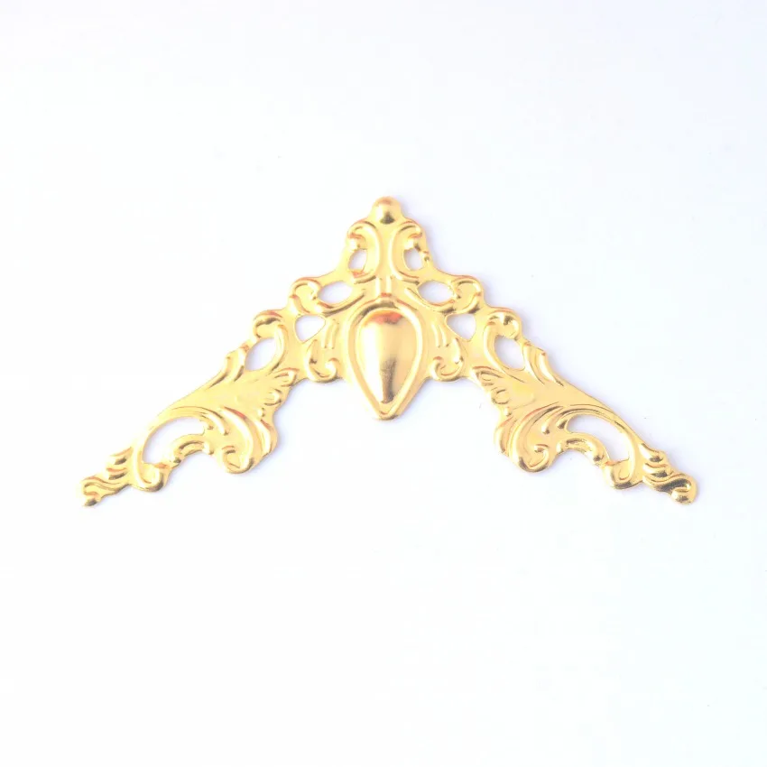 

Free shipping Retail 15Pcs Album Angle Pressure Angle Corner Protector Protects Gold Color Metal Bag Edge Angle 4.1cm