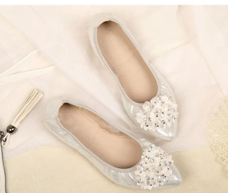 Женские балетки на плоской подошве с цветочным рисунком; женские свадебные туфли на плоской подошве с острым носком; модная повседневная Свадебная обувь