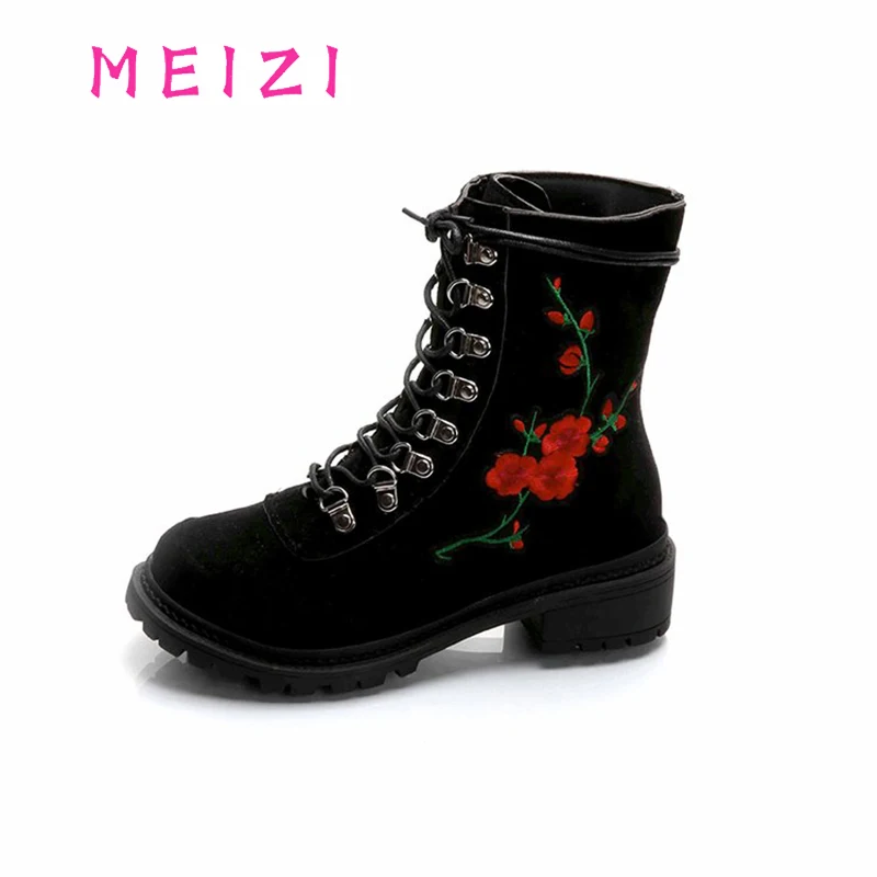 

Women Ankle Boots 2017 New Autumn Soft PU Leather Platform Shoes Women Lace-Up Round Toe Floral Pattern Ladies Shoes