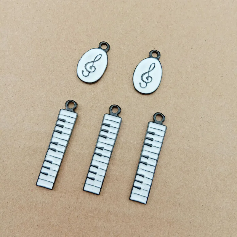 

10pcs/pack Note Piano Key Enamel Charms Pendant Musical Findings Charms DIY Earring Bracelets Necklace Jewelry Accessory YZ198