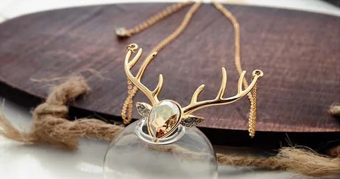 

Harry Christmas Hogwarts Potter mascot Elk crystal alloy necklace women Accessories jewelry gift