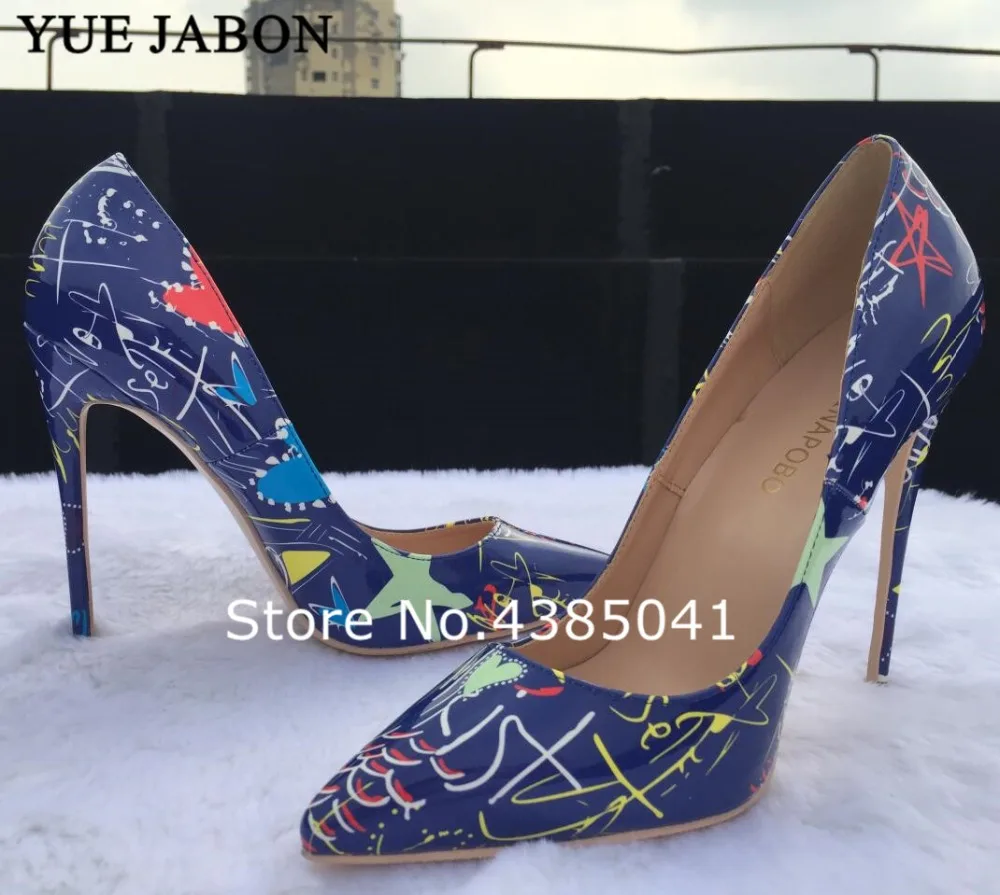 Real Pictures Blue Graffiti Colorful