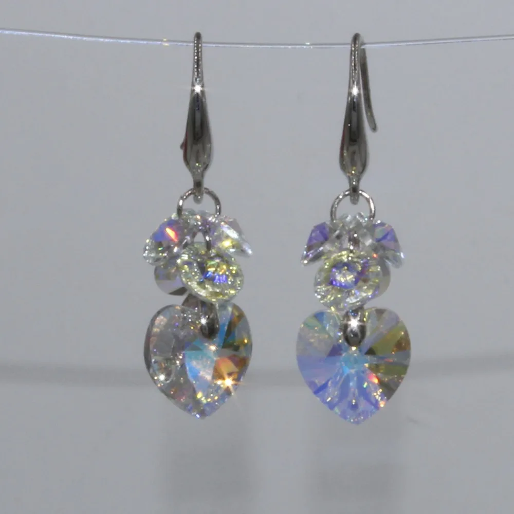 

2018 hot, fashionable, colorful, crystal, earrings, jewelry, discoloring heart / girl Earrings birthday gift.