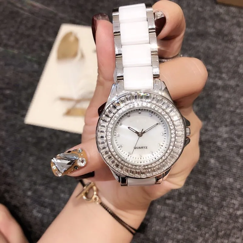 

Women's Watches Top Brand Runway Luxury European Design Quartz Wristwatches A0448