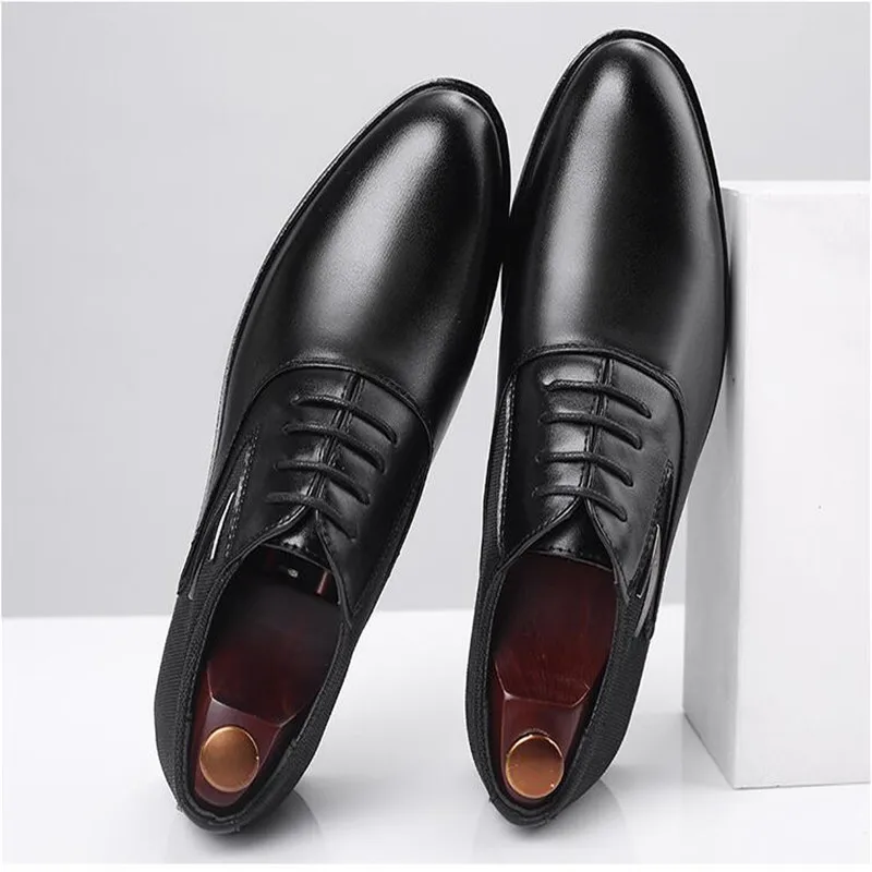 Большие размеры 38-48; кожаные мужские туфли-оксфорды; модные повседневные мужские туфли с острым носком в деловом стиле; свадебные модельные туфли на плоской подошве;
