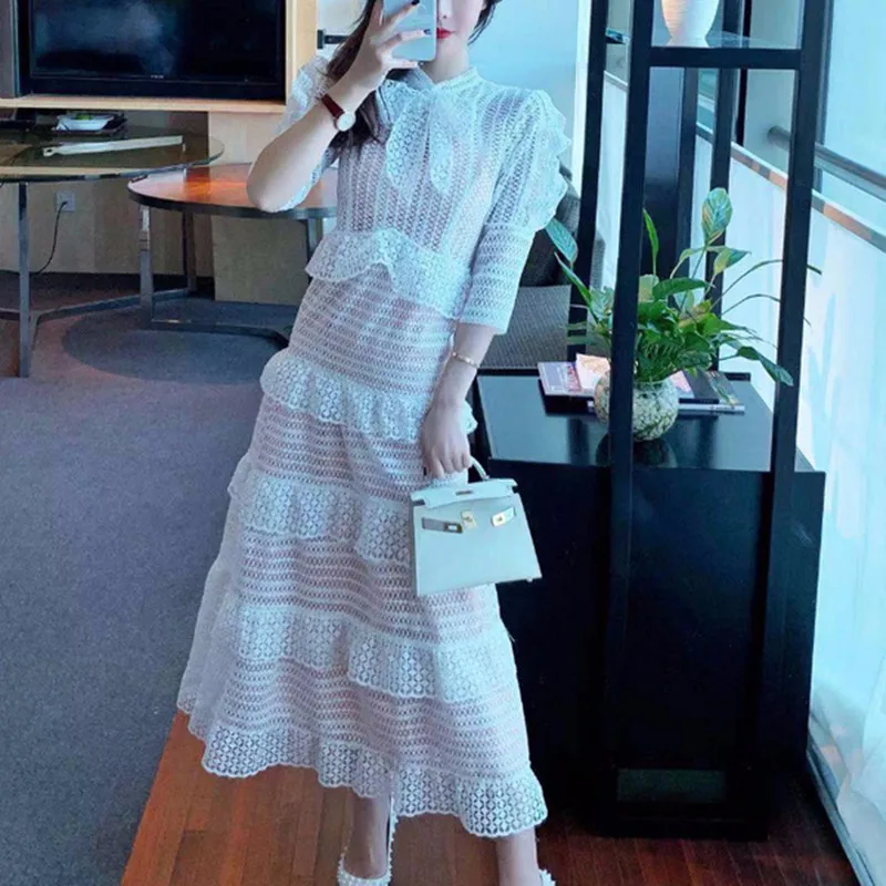 

High Quality 2019 Summer New Sweet Exquisite Bow Collar Half sleeve Hollow Out Lace Dress Multi-layer Ruffled Long Cake Dress