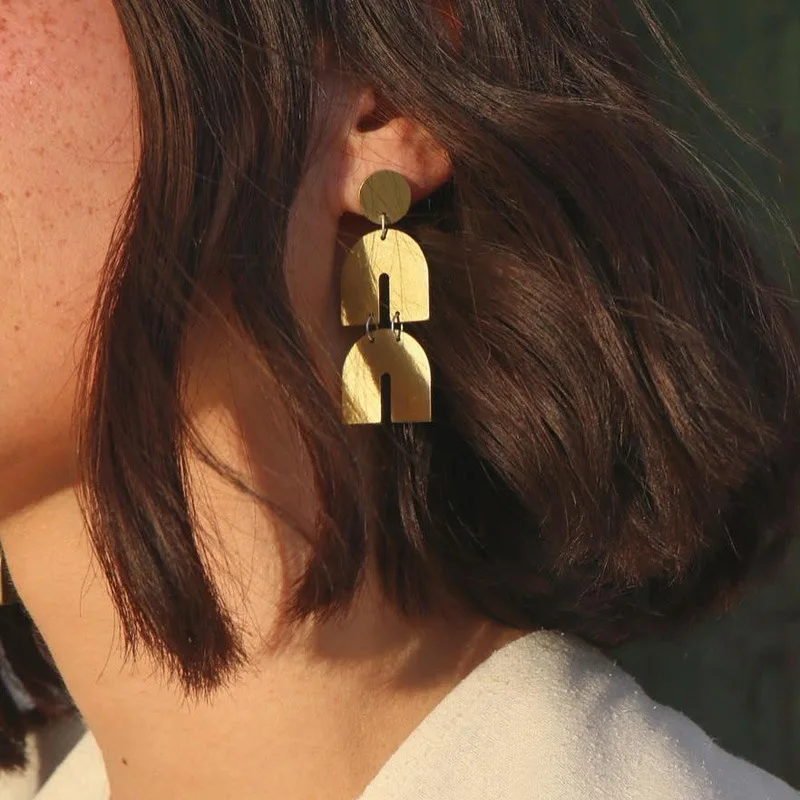 

New Fashion Pop Earrings Street Shoot Unique U-shaped Earrings Exaggerated Women's Gold Earrings Wholesale