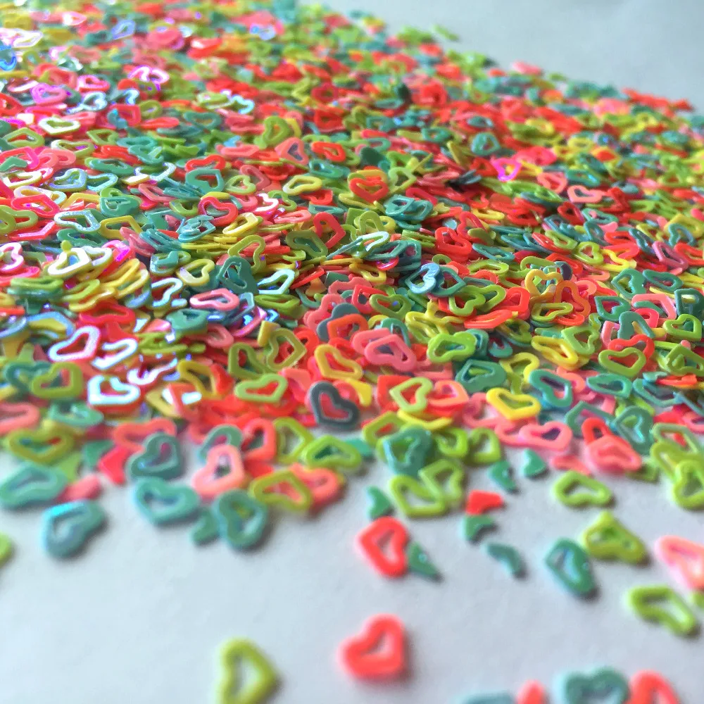 1000pcs 4mm colorful plastic Cute heart Wedding Party Confetti Table