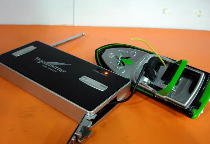 2561873901_1093447739