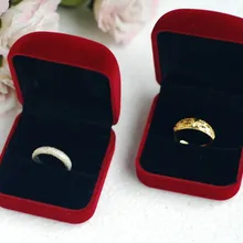 Новинка Бархатная кольцо Box! 5.5*5*2.8 см 20 штук темно-красный романтический бархат серьги кольца коробка Jewelry Дисплей подарочный футляр