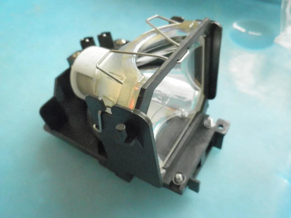 

VPL-PX35 / VPL-PX40 / VPL-PX41 Replacement Projector Lamp with housingLMP-P260
