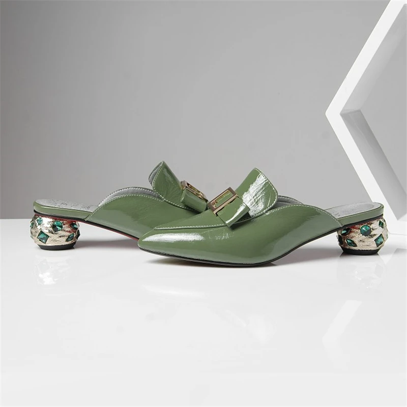 Estilo Moda Del Cuero Decoración Extraño Color Mulas Militar Zapatillas Metal Cristal Señaló Ouqinvshen Verano De Genuino Mujeres Nude Zapatos Toe verde vpSY65xnq