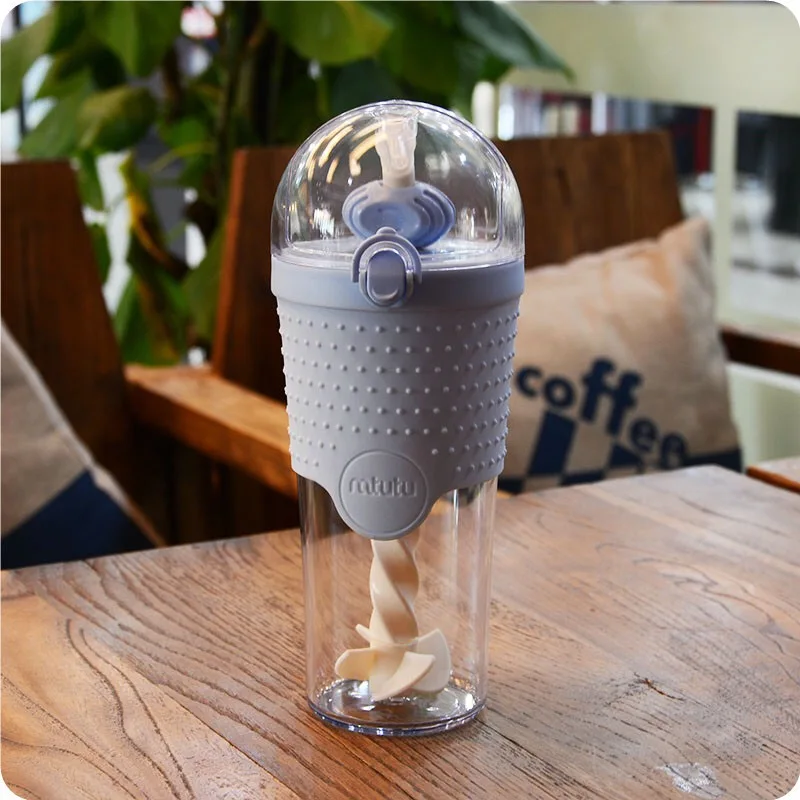 Portable Single Layer Plastic Water Bottle Mixing Cup Straw Protein Powder Fitness Water Bottle