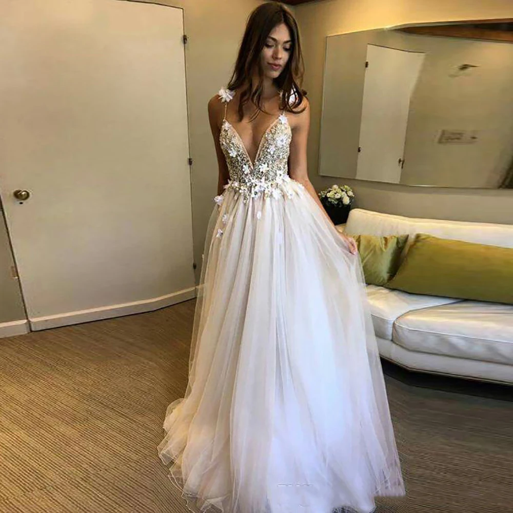 

Elegant Long A Line Boho Wedding Dress Deep V Neck Beading Flowers Spaghetti Straps Soft Tulle Bridal Gown Vestido De Noiva