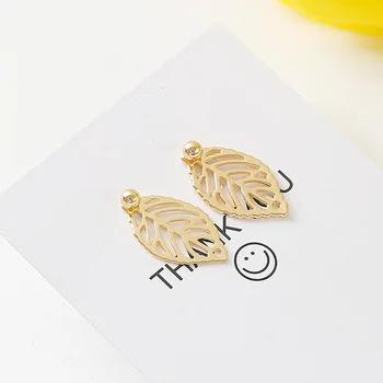 

Punk 2020 Fashion New Earrings Temperament Simple Mini Small Fresh Gold Leaves Small Leaf Lady Wholesale Earrings