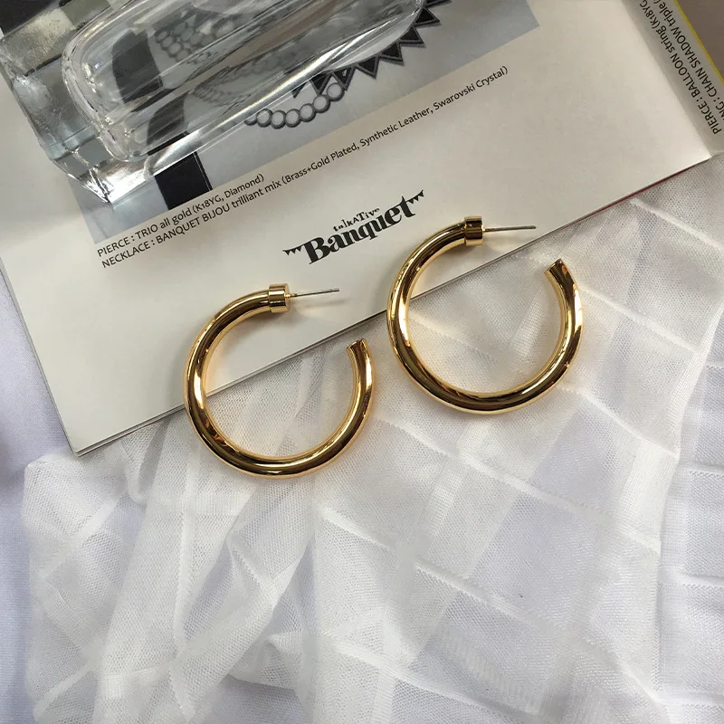 

Hanxin Fashion18K True Gold Earrings,Hollow half-circle Earrings C-shaped baggy Earrings ins same ear studs large hoop earrings