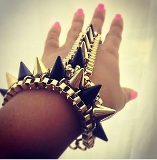 Stunning Gold Black Spike Chains Hand Harness Bracelet Bangle Punk Stunning Gold Black Spike Chains Hand Harness Bracelet Bangle Punk Emo
