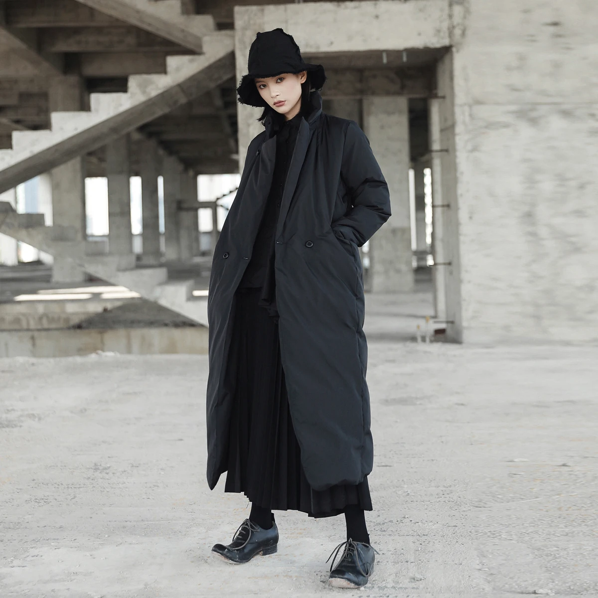 [EAM] Новое весеннее однотонное черное пальто с воротником-стойкой и длинным рукавом с хлопковой подкладкой большого размера Женская мода JD16